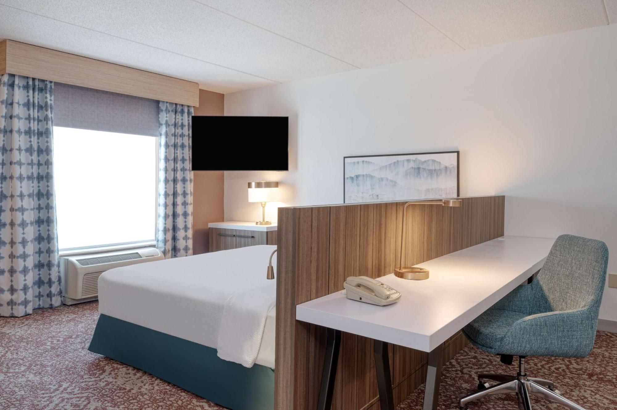 Hilton Garden Inn Clarksburg Bagian luar foto