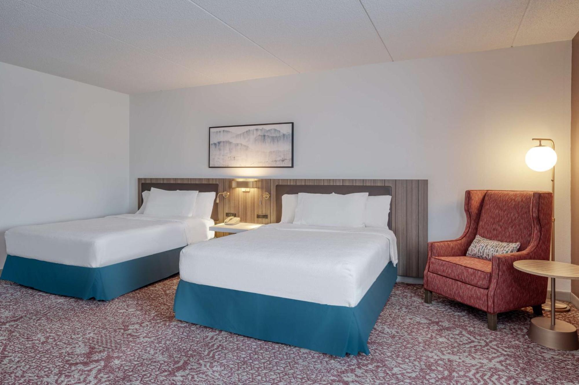 Hilton Garden Inn Clarksburg Bagian luar foto